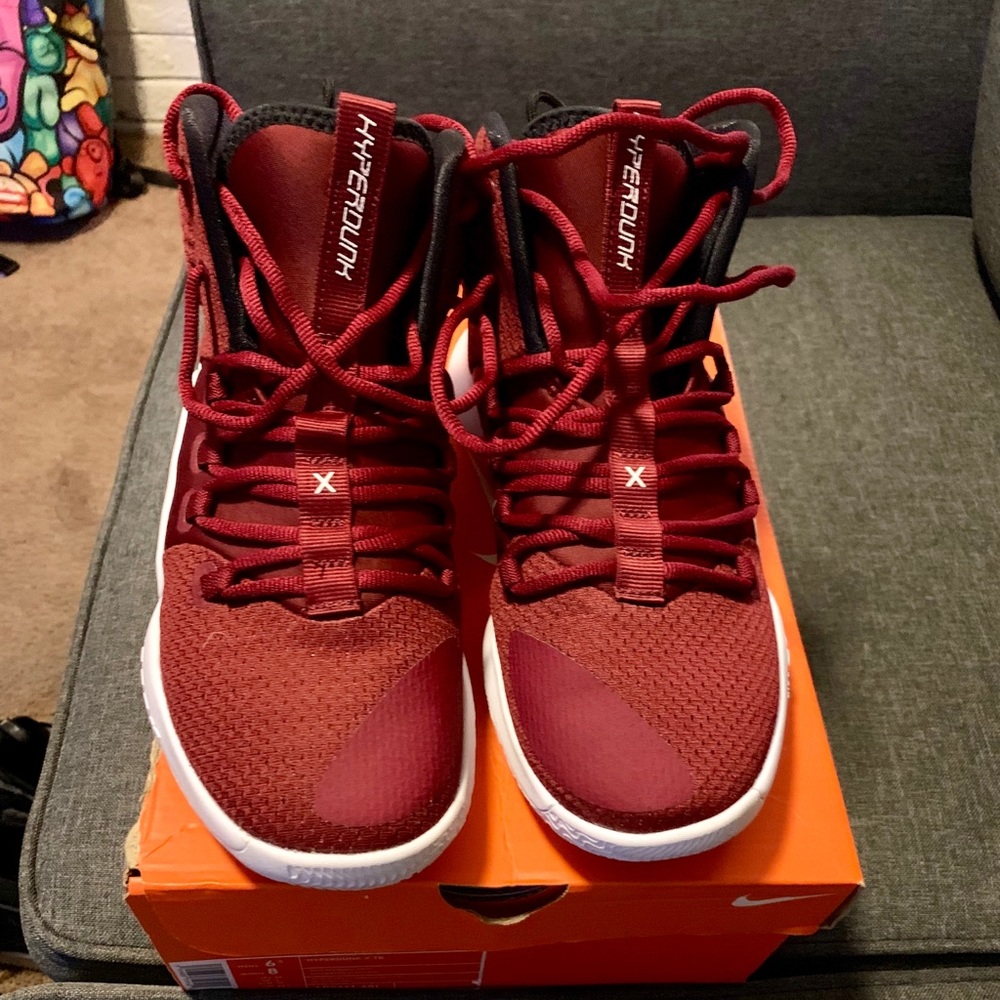 Like new basketball shoes